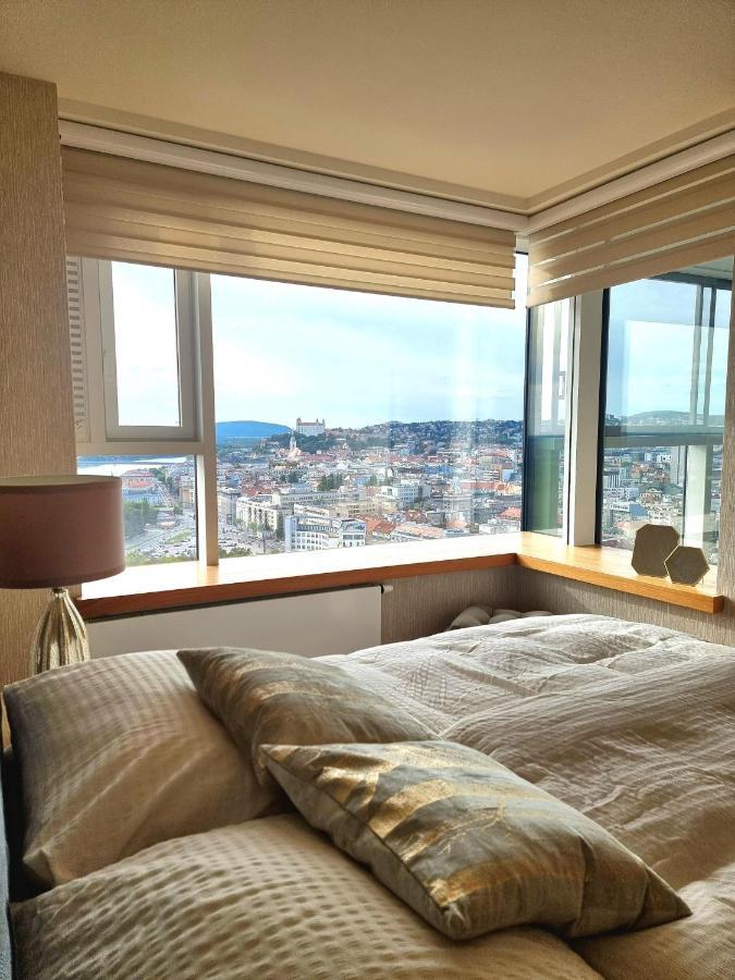 Majestic Golden View Apartment Pressburg